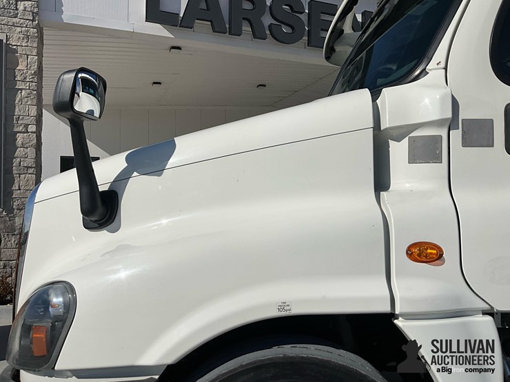 2018-freightliner-cascadia-125-image-12