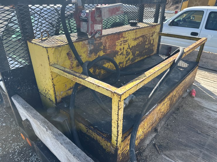 2005-gmc-3500-image-15