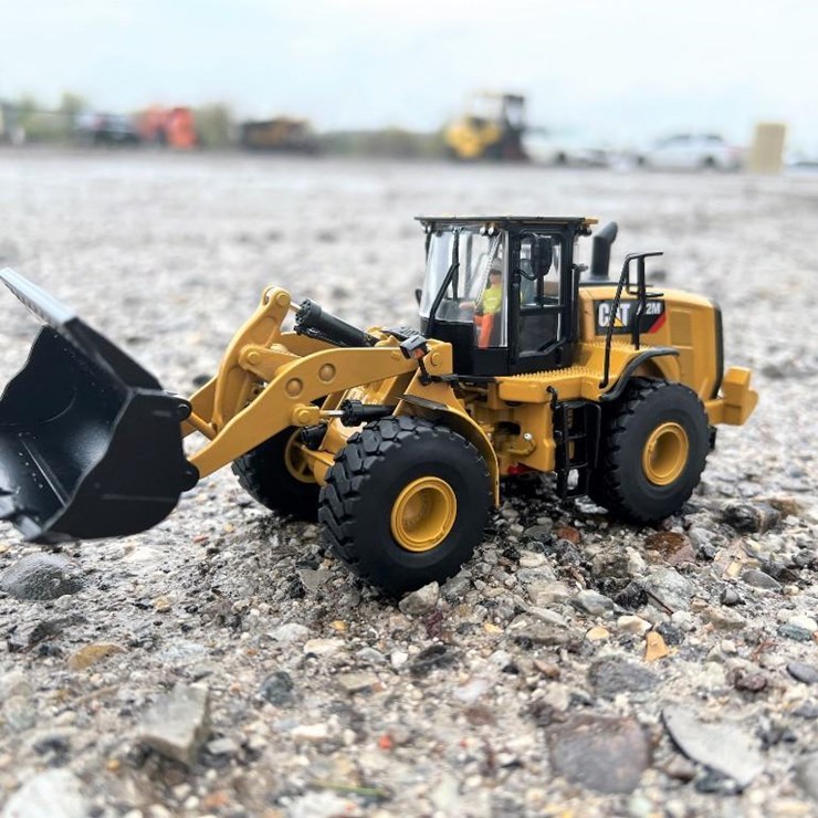 #3790 • CAT 950M Wheel Loader 1:50 Scale Replica- Die Cast Metal