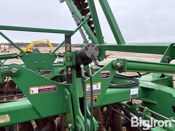 2010-john-deere-637-image-10