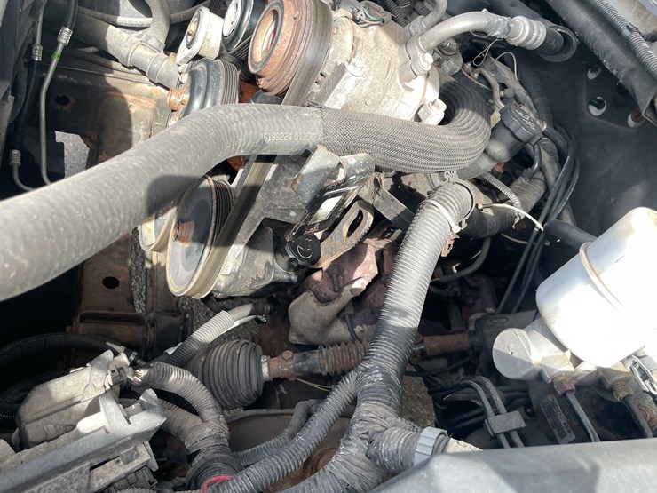 #1429-•-2008-white-chevy-silverado-(has-wi-title)-(of)-image-40