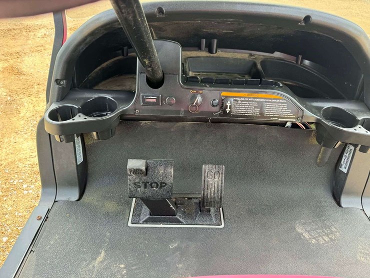 club-car-6-seater-golf-cart---pink-&-camo---battery-charger-included-image-12