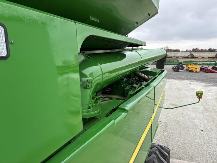 2014-john-deere-s660-image-94