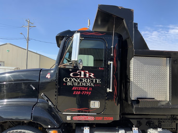 1995-freightliner-fld112-image-11