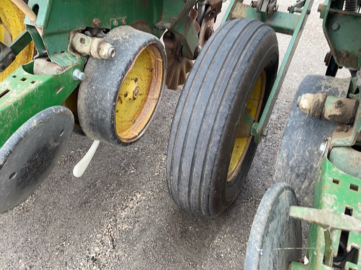 john-deere-7000-image-10