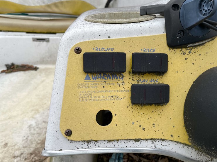 #1439-•-1998-fling-boat-with-trailer-(no-title)-(of)-image-35