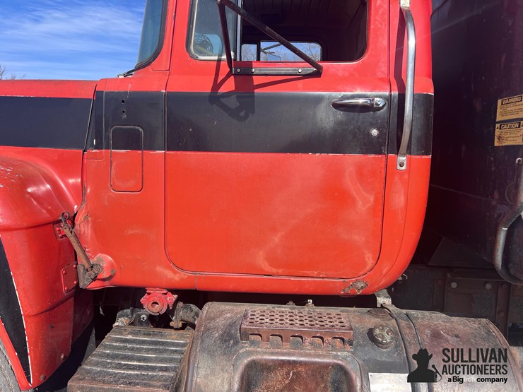 1981-mack-r686st-image-14