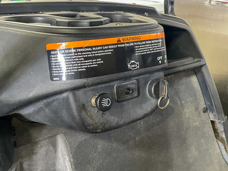 #1443-•-yamaha-golf-cart-(d)-image-9