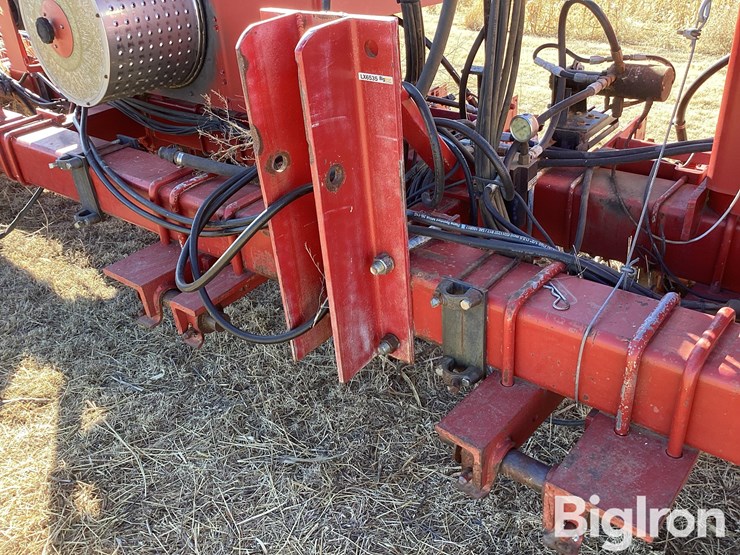 case-ih-16r30-planter-image-9