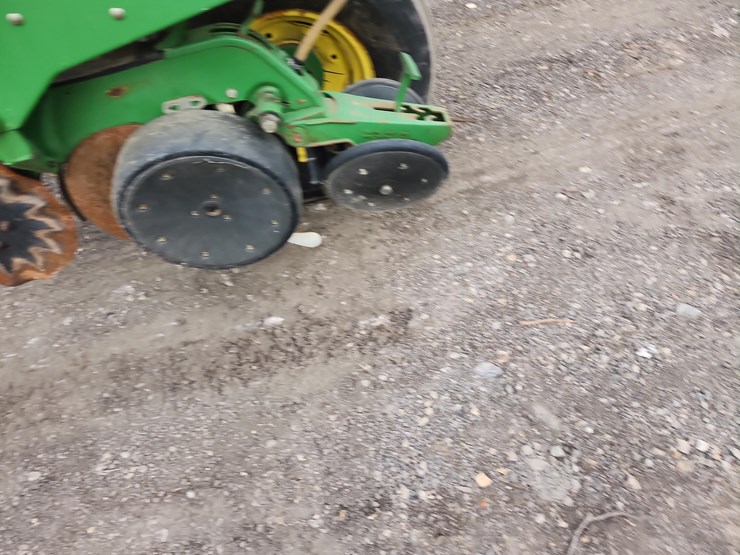 john-deere-1770-image-16