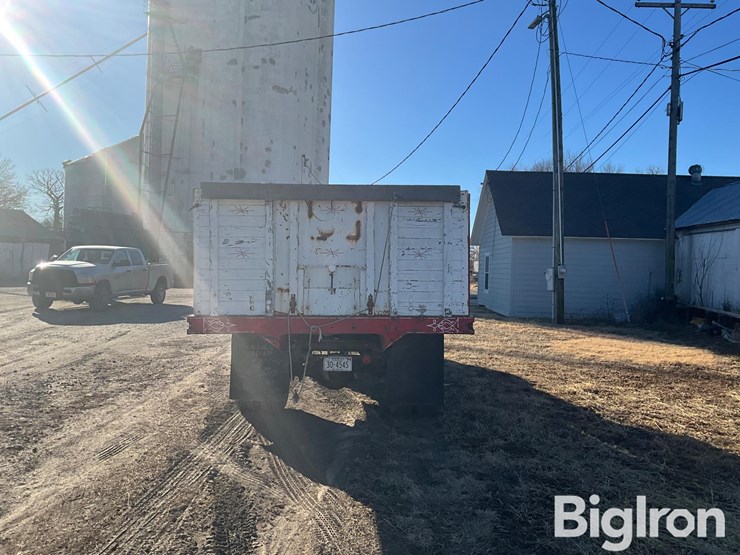 1968-international-loadstar-image-6