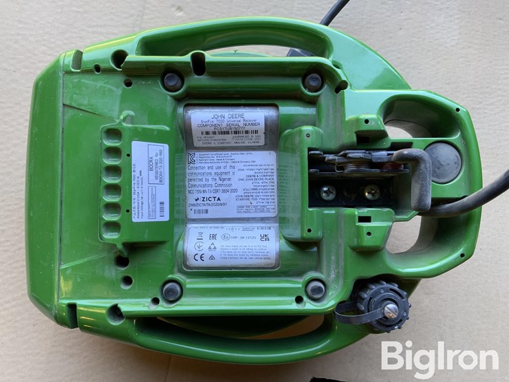 2023-john-deere-7000-image-15