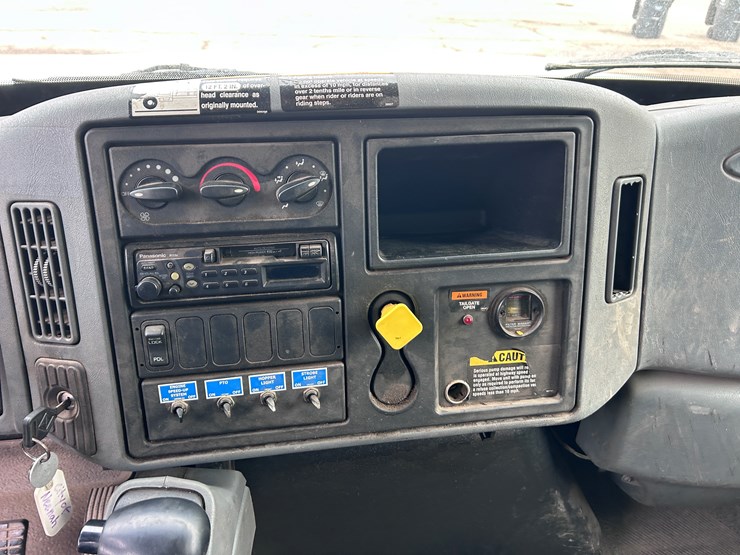 international-7400-image-46