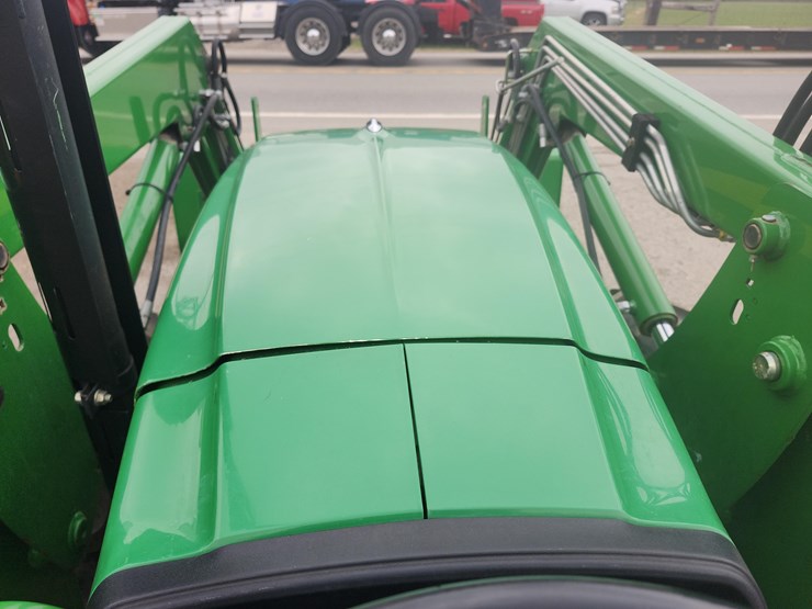 2011-john-deere-5045e-image-21