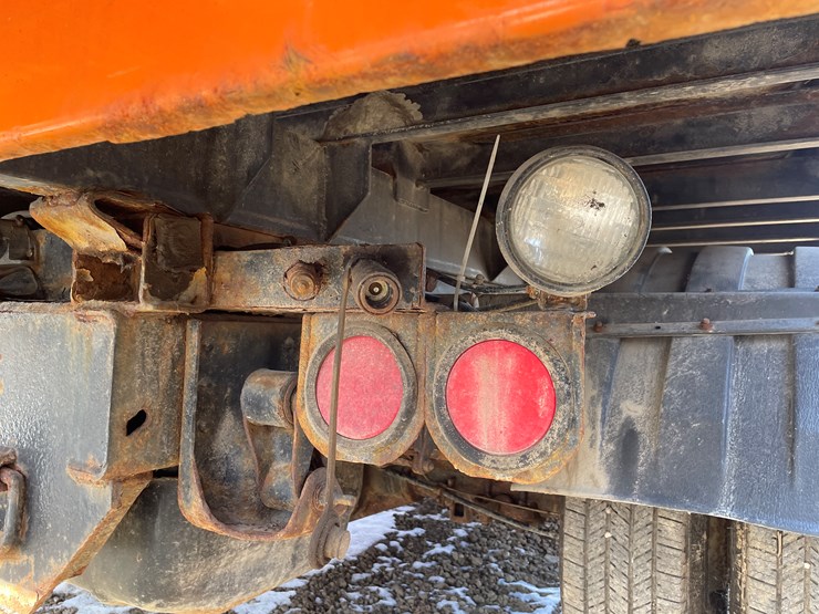 2003-chevrolet-3500-image-22