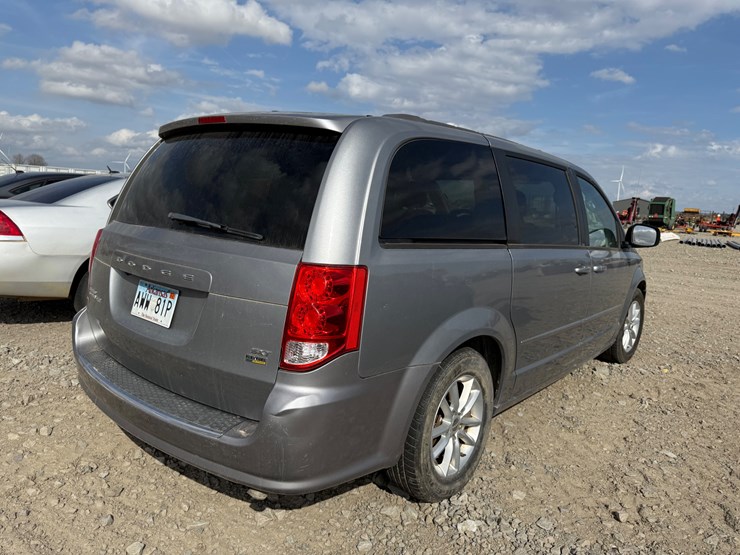2014-dodge-grand-caravan-image-5