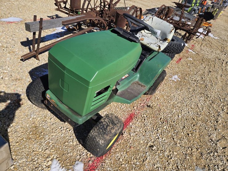 john-deere-140-image-7