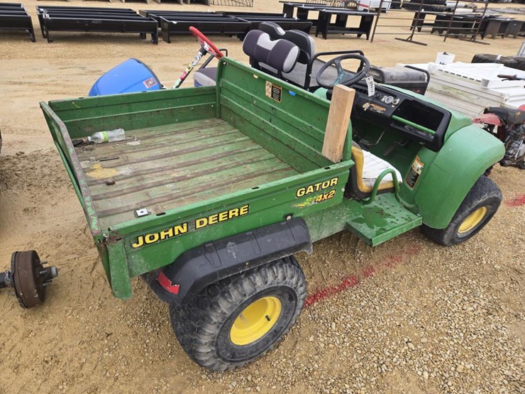 john-deere-gator-image-6