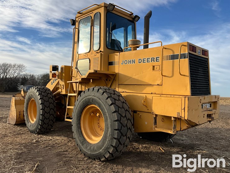 1992-deere-444e-image-7