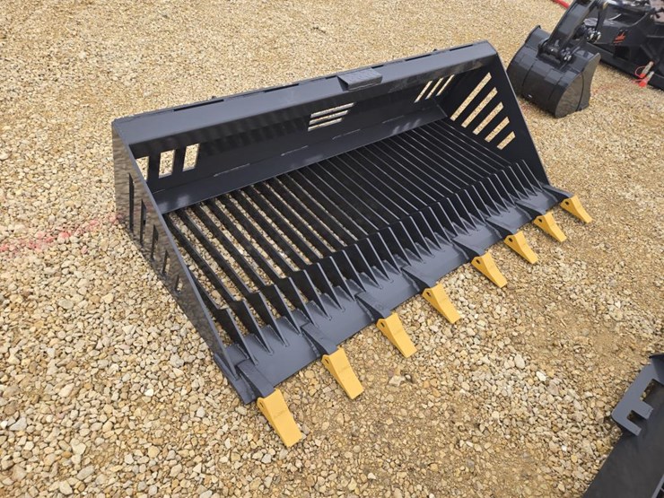 #8079-•-new-skid-steer-72"-rock-bucket-image-1
