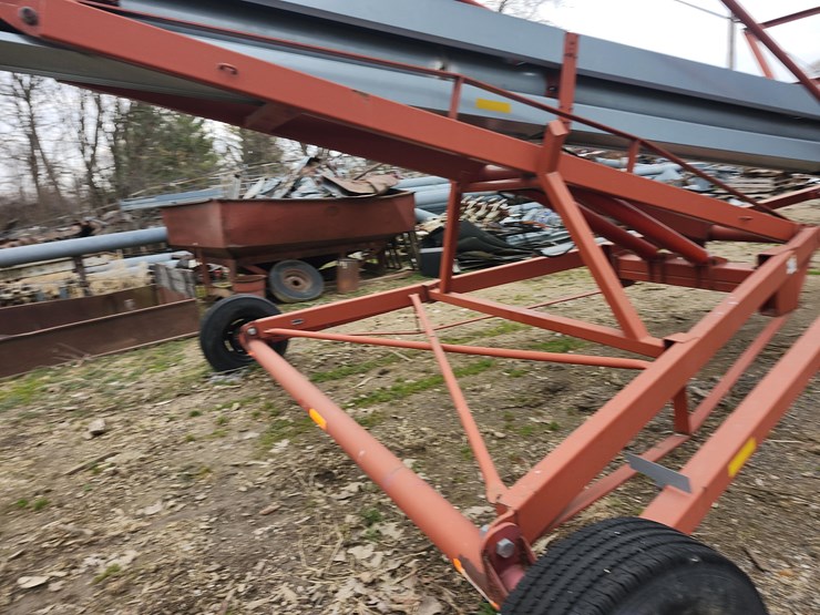 tag-#177,-90'-hutchinson-squesse-belt-conveyor-w/hyd-drive-image-16