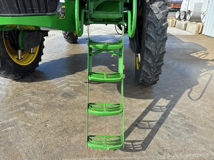 2022-john-deere-600r-image-46