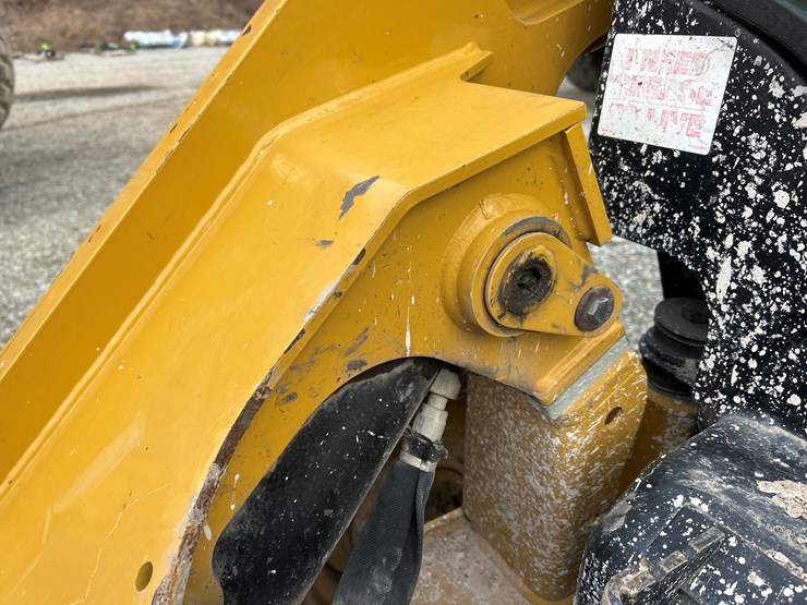 caterpillar-262d-image-16