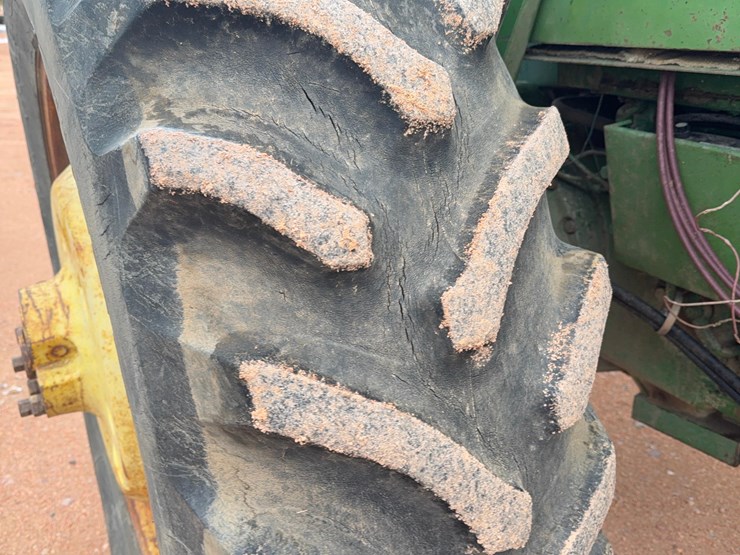 john-deere-4520-image-13