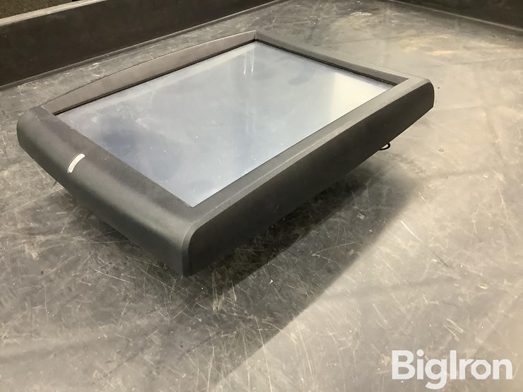 2017-case-ih-700-image-2