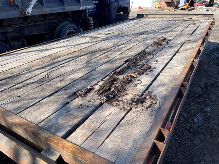 #6060-•-1995-true-line-tandem-axle-equipment-trailer-(has-wi-title)-image-19