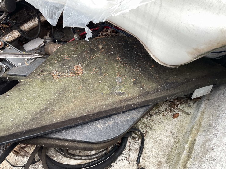 #1439-•-1998-fling-boat-with-trailer-(no-title)-(of)-image-43