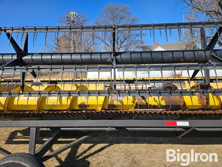 2009-new-holland-74c-image-11