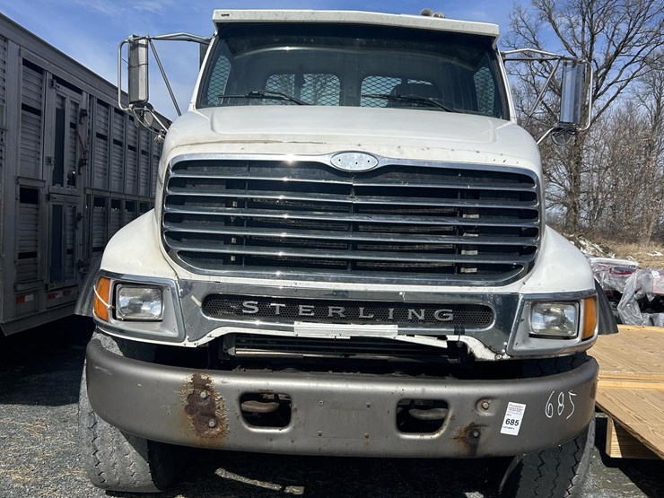 2003-sterling-lt9500-image-2