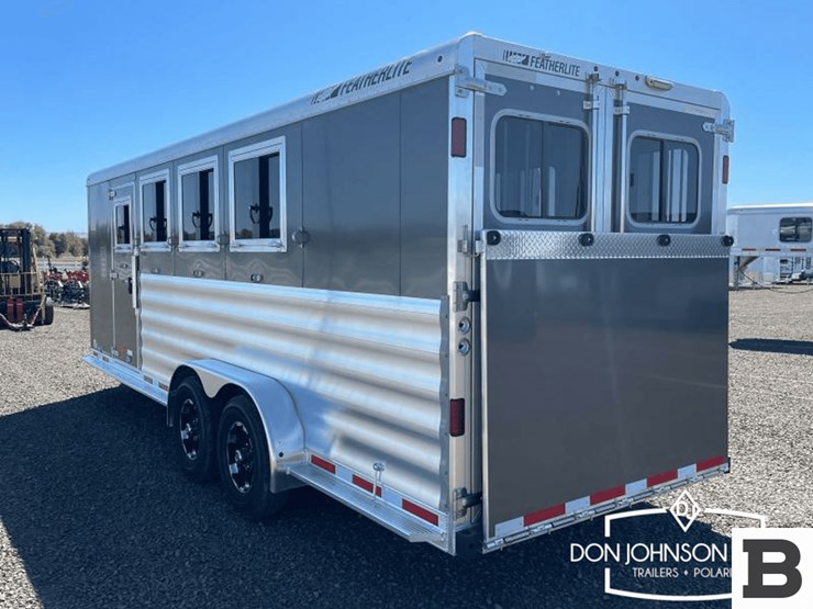 2024-featherlite-9400-74pt-4-h-horse-trailer-image-10