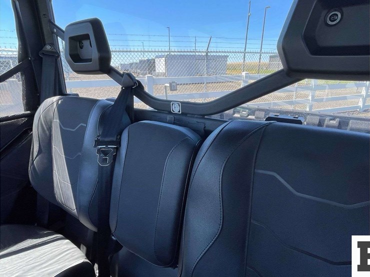 2023-can-am-defender-xt-h09-utv-image-7