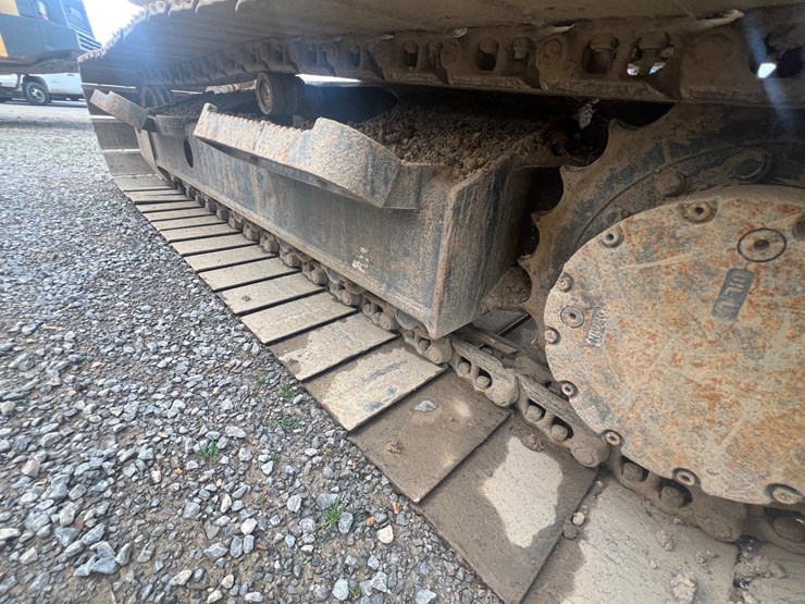 2011-komatsu-pc130-8-image-6