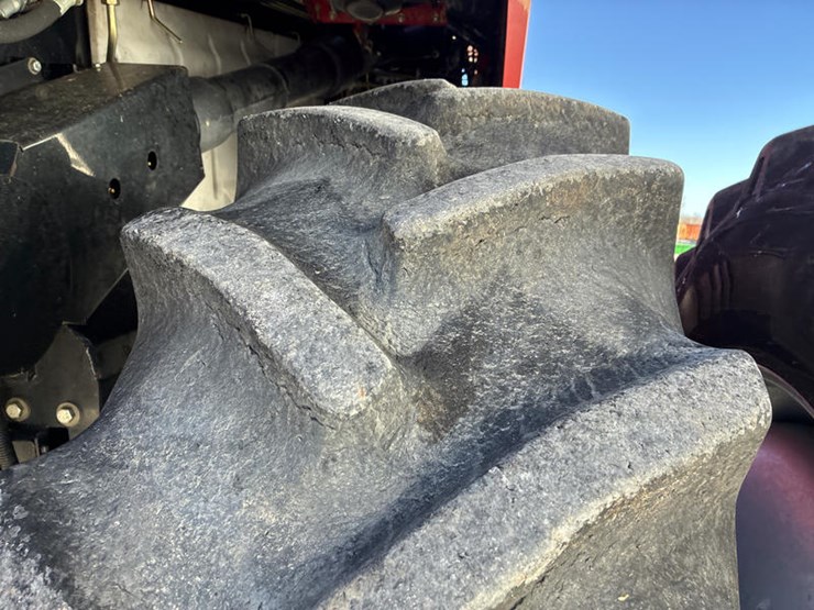 2012-case-ih-8230-image-41