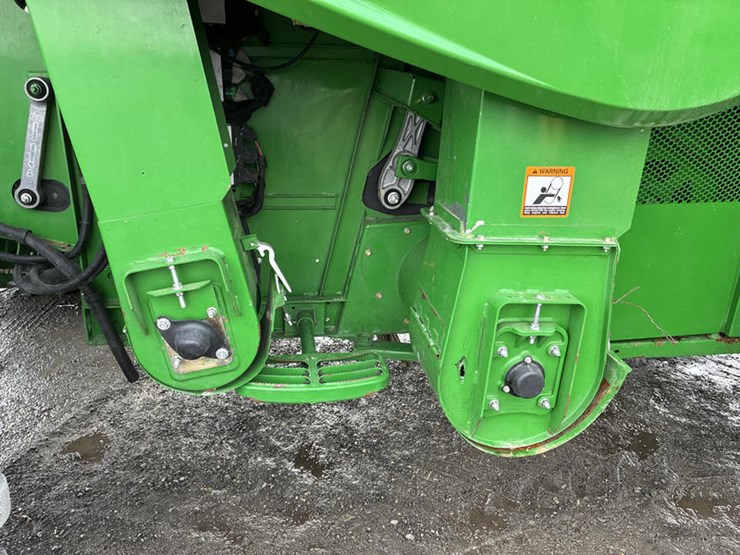 2014-john-deere-s680-image-22