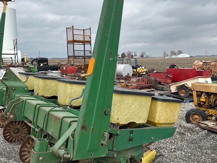 john-deere-4100-image-6