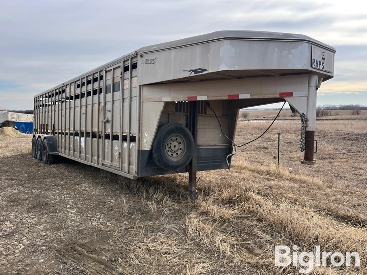 2006-titan-trailer-image-3