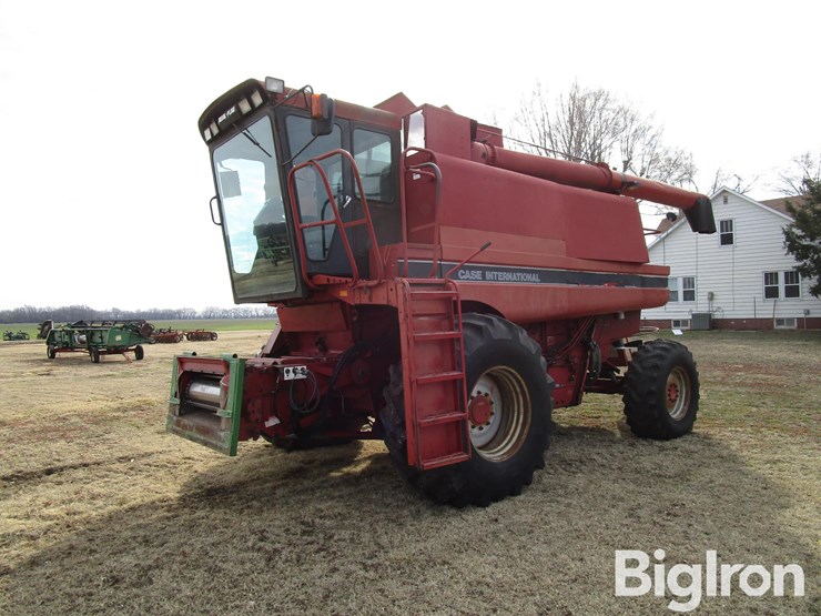 1992-case-ih-1680-image-1
