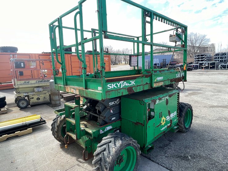 skyjack-sj6826rt-image-5