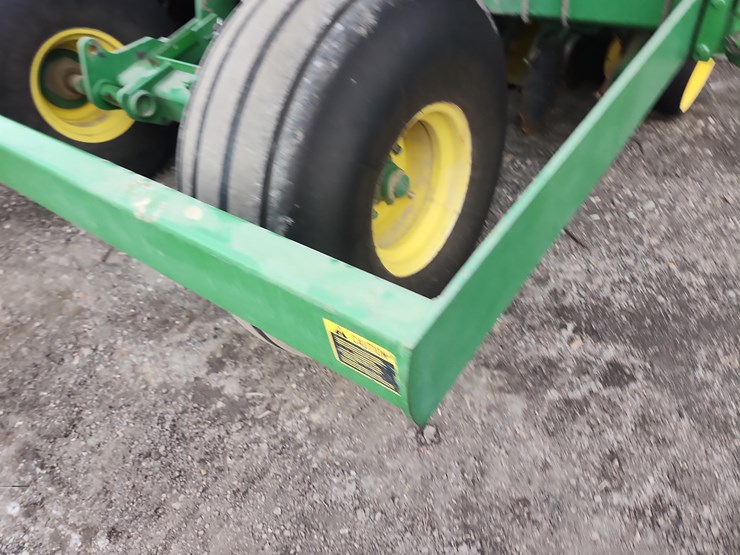 1990-john-deere-7240-image-4