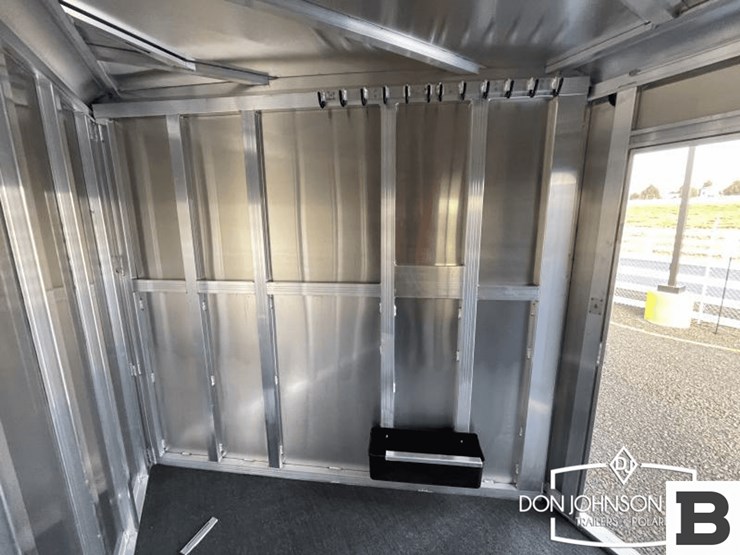 2024-featherlite-9600-7450-4-h-gooseneck-horse-trailer-image-19