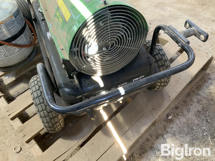 john-deere-ac215-heater-image-13