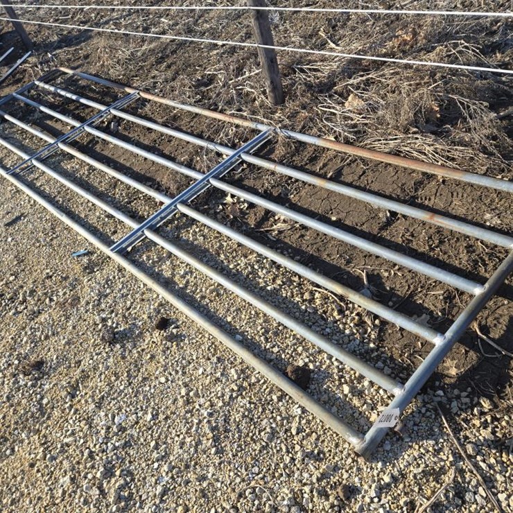 #8072 • 16' PIPE GATE