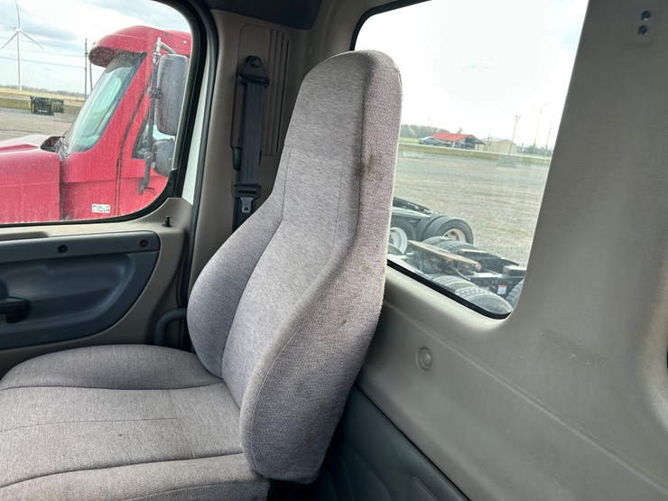 #37236-•-2016-freightliner-cascadia-t/a-daycab-truck-tractor-3akjgedv4gdhc4172-inv#-37236-image-55