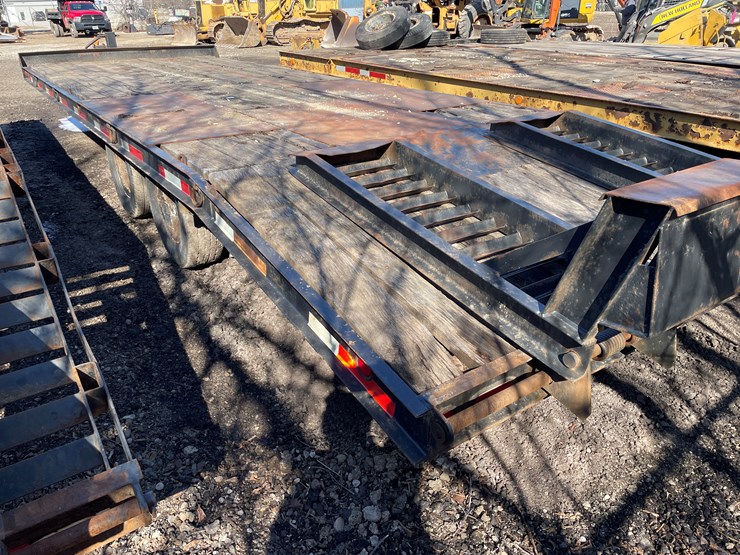 #6061-•-2004-redi-haul-12-ton-tandem-axle-flatbed-equipment-trailer-(has-wi-title)-image-5