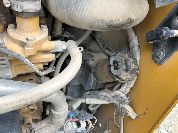 caterpillar-246d3-image-40