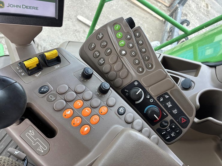 2014-john-deere-s680-image-30